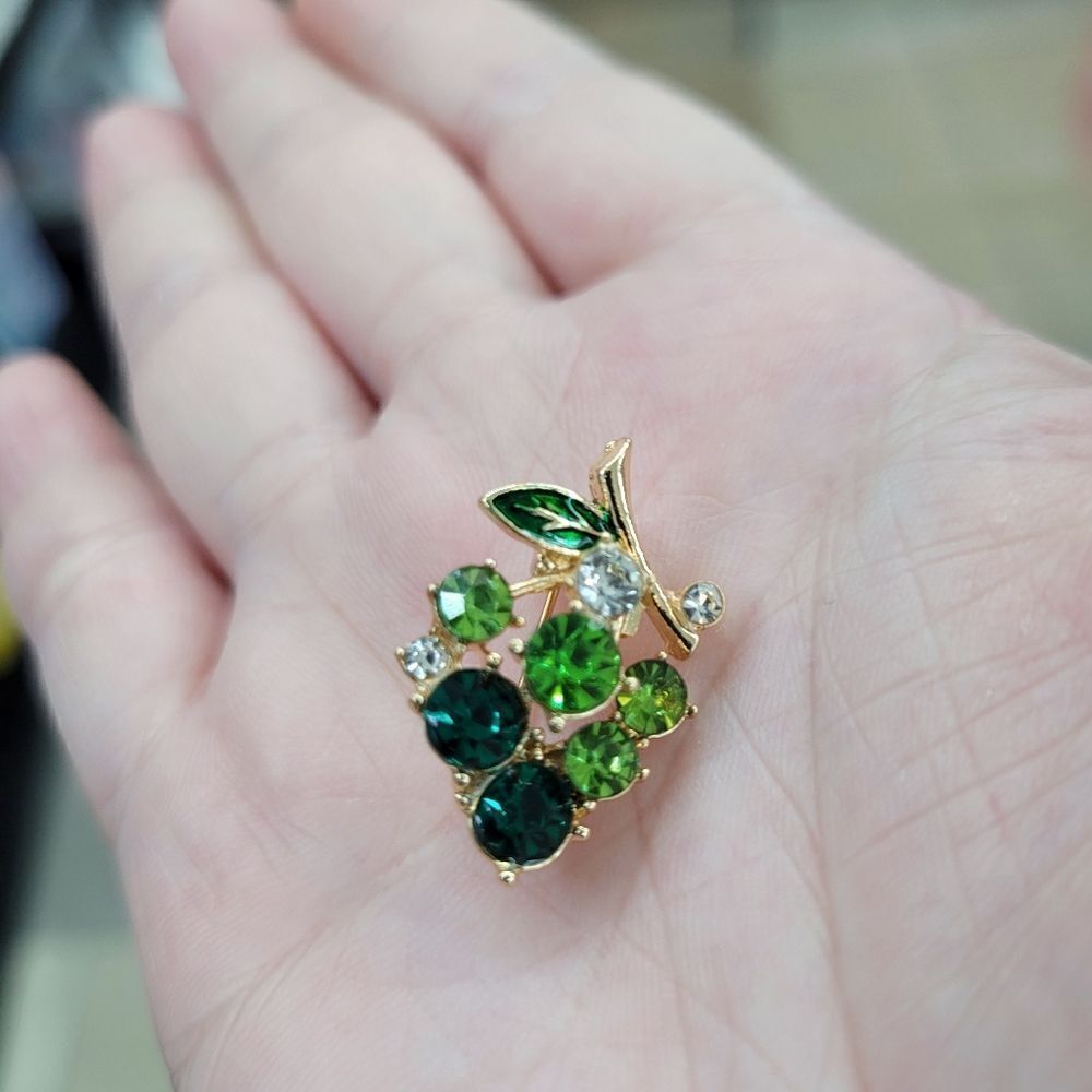 2/$20 Brand New Green Grapes Rhinestone Mini Pin Brooch